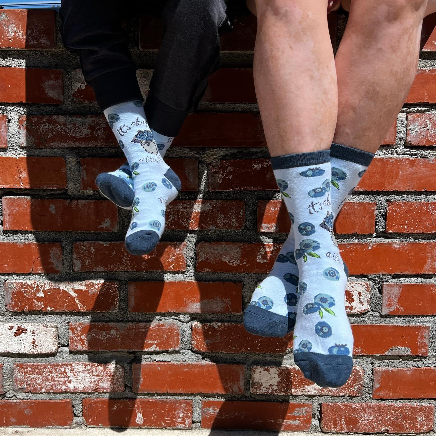 Un poco de calcetines azules - 0