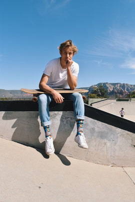 the-brady-bunch-mens-crew-socks-2-oooh-yeah-socks