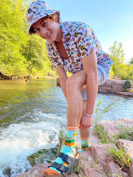 explore-more-mens-crew-socks-2-oooh-yeah-socks