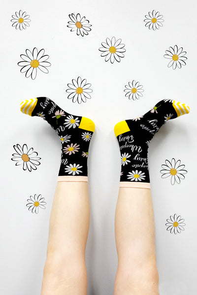 whoopsie-crew-socks-womens-2-oooh-yeah-socks